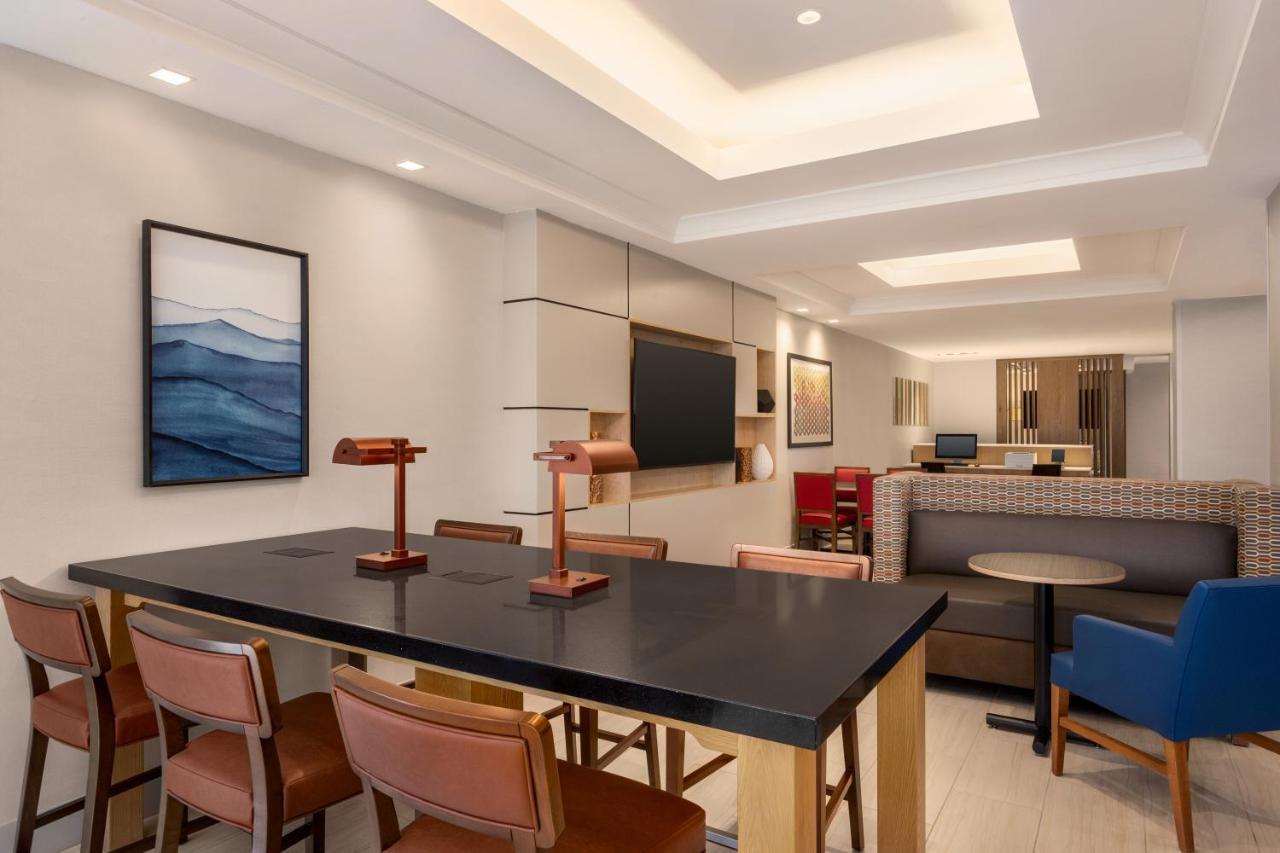 Holiday Inn Express & Suites Denver Airport By Ihg Dış mekan fotoğraf