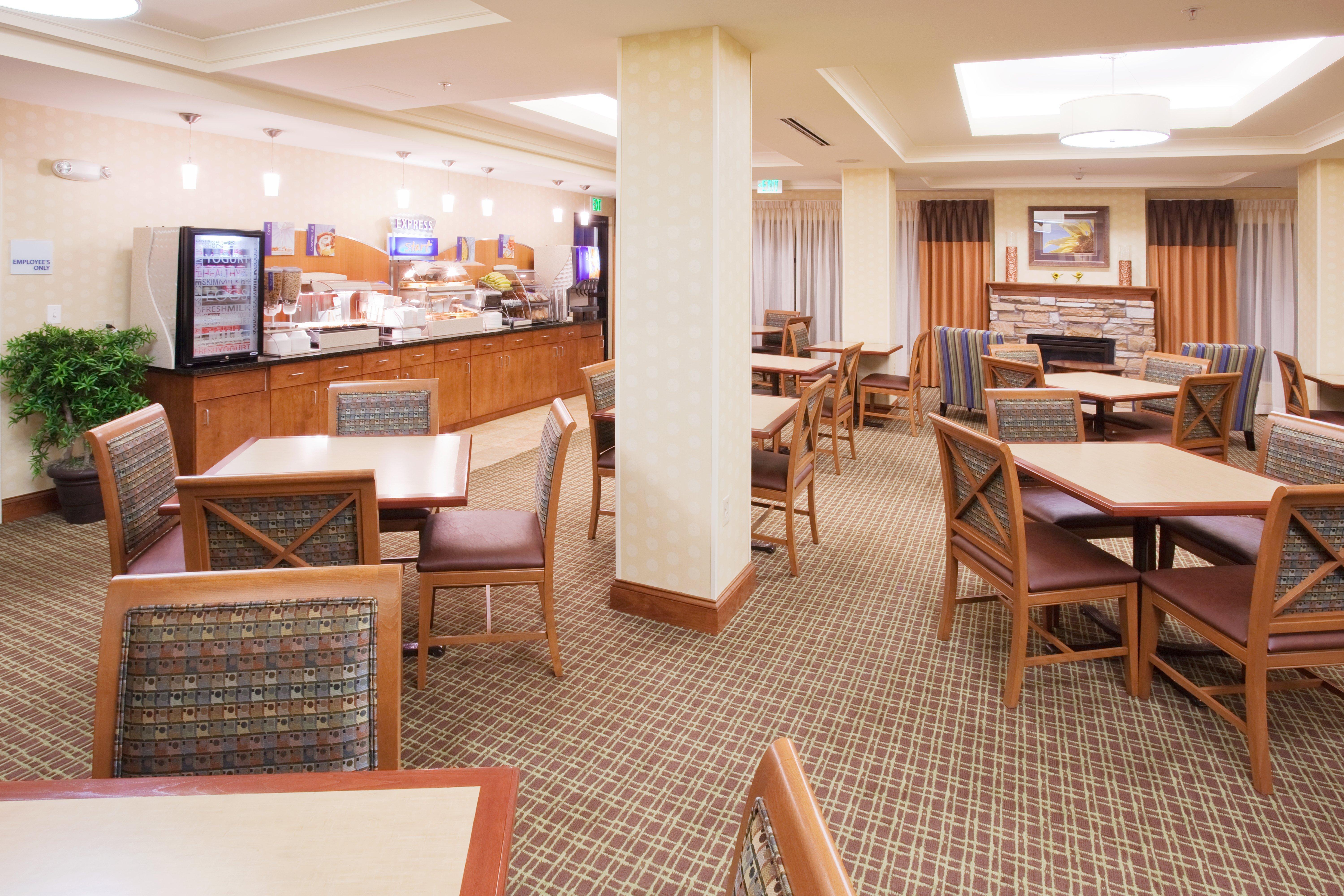 Holiday Inn Express & Suites Denver Airport By Ihg Dış mekan fotoğraf